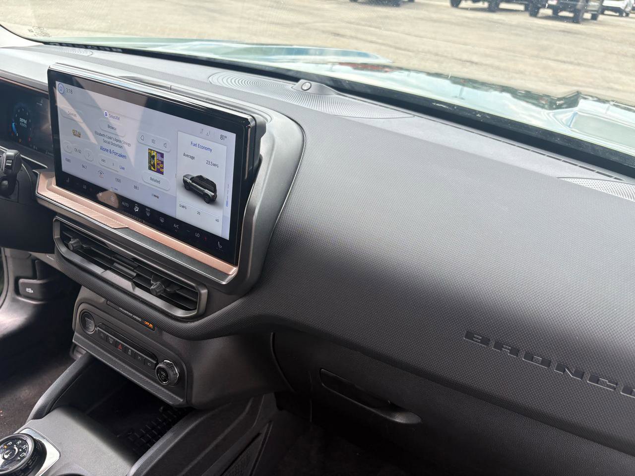 Certified 2025 Ford Bronco Sport Outer Banks w/ Outer Banks Tech Package+ AWD/4WD image 35
