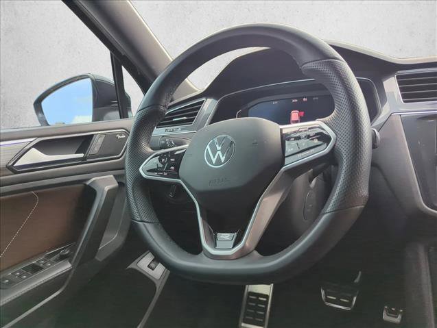 Used 2024 Volkswagen Tiguan SEL R-Line AWD/4WD image 25