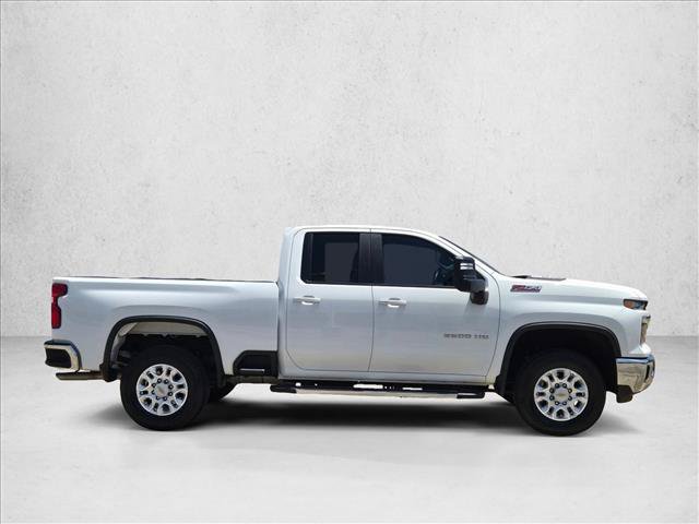 Used 2025 Chevrolet Silverado 2500 LT w/ Safety Package AWD/4WD image 4