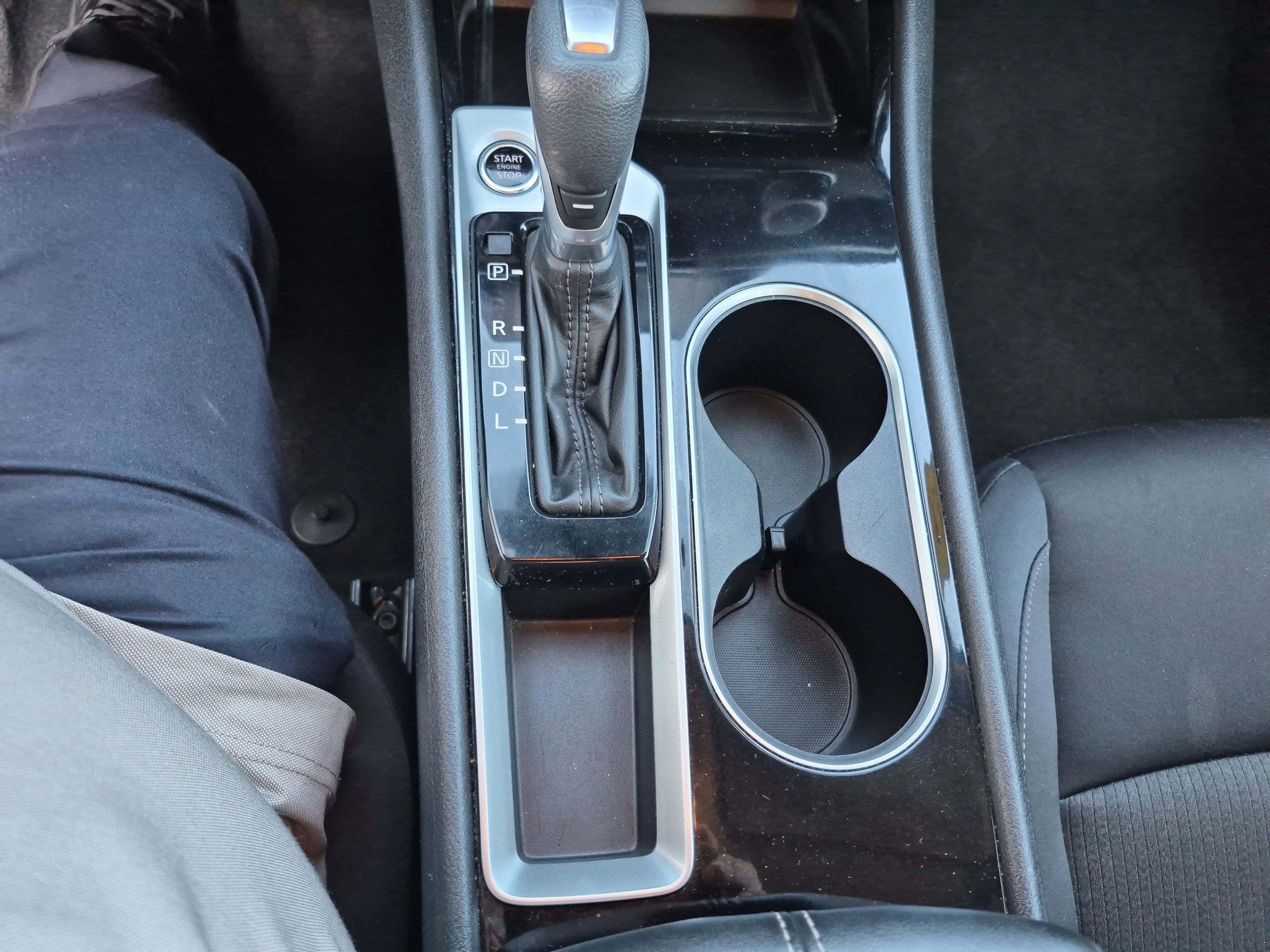 Used 2024 Nissan Altima 2.5 SV image 27