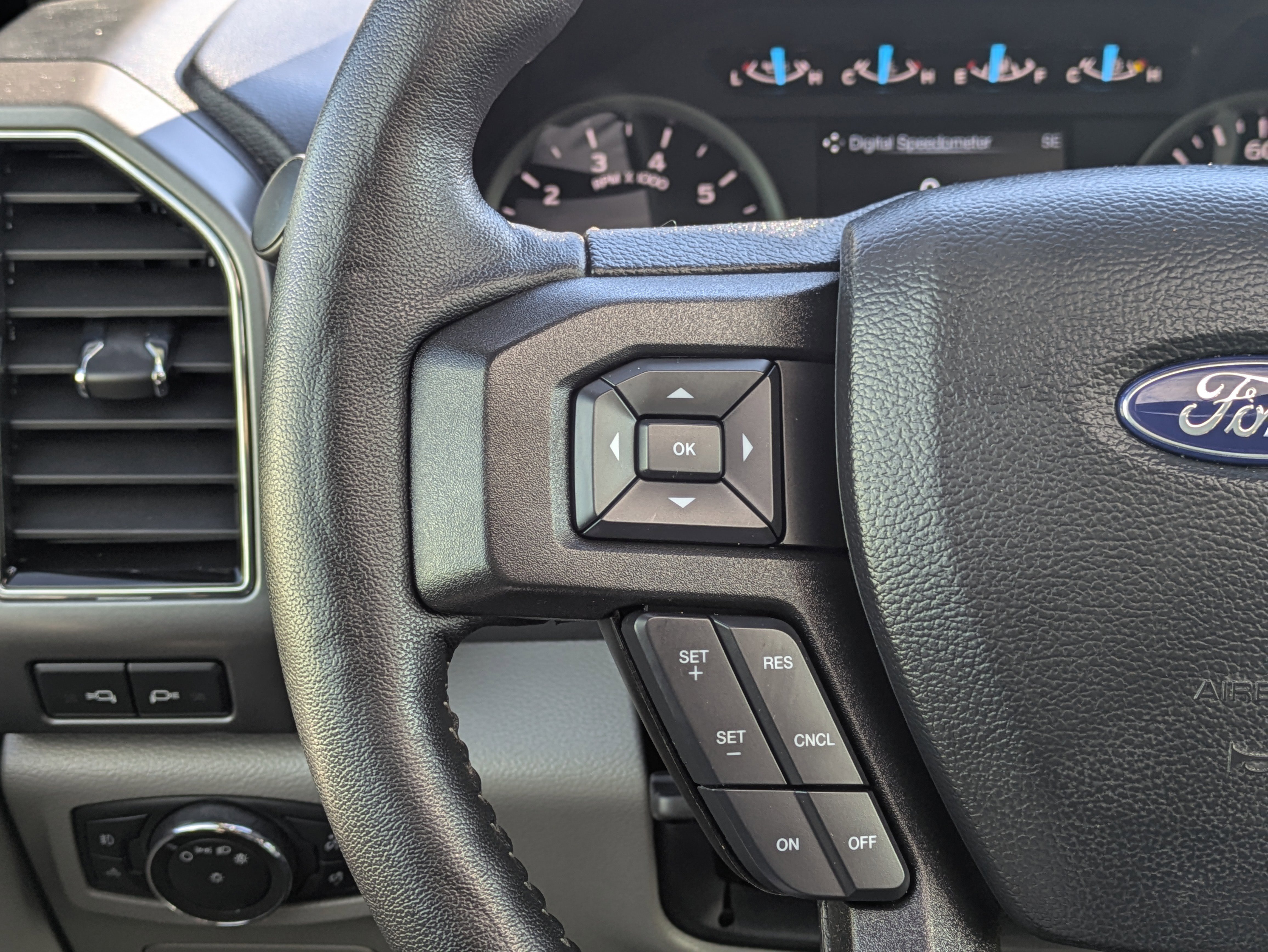 Certified 2020 Ford F150 XLT w/ Equipment Group 302A Luxury image 31