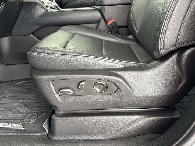 Used 2023 GMC Yukon Denali w/ Denali Reserve Package RWD image 22