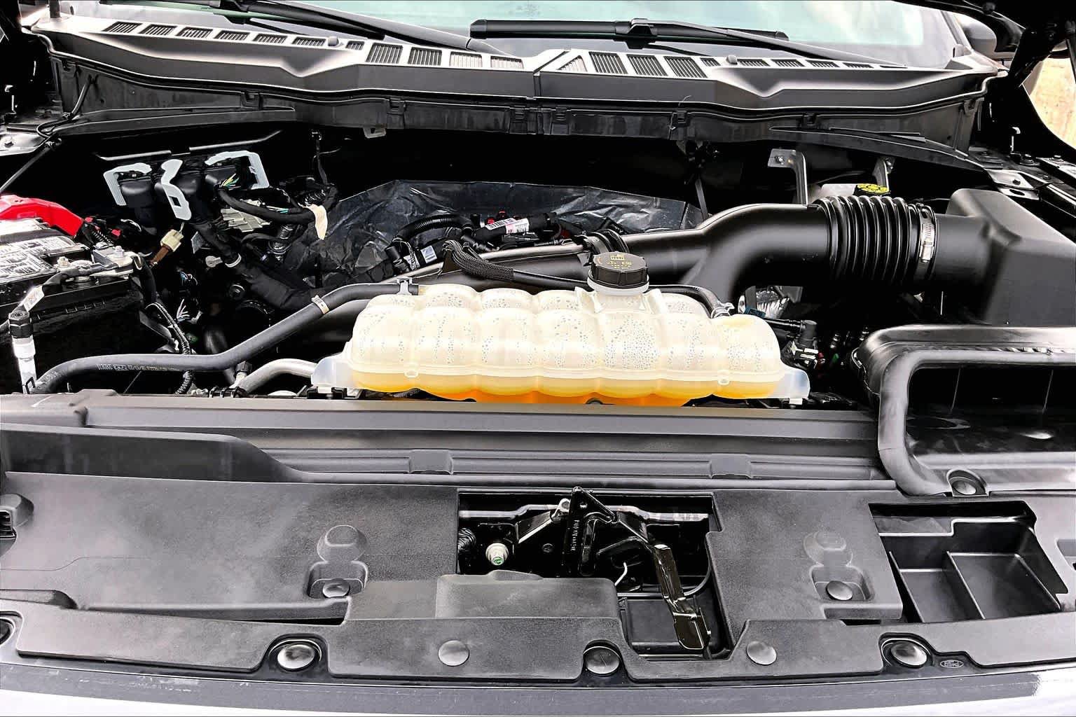 Certified 2025 Ford F150 STX AWD/4WD image 32