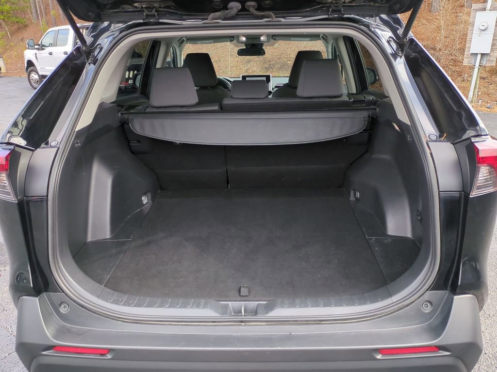 Used 2024 Toyota RAV4 XLE image 17