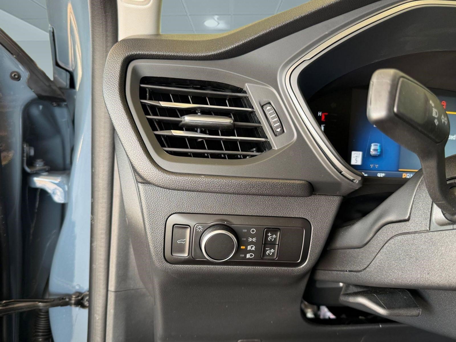 Certified 2025 Ford Escape Active w/ Tech Pack #1 FWD image 25
