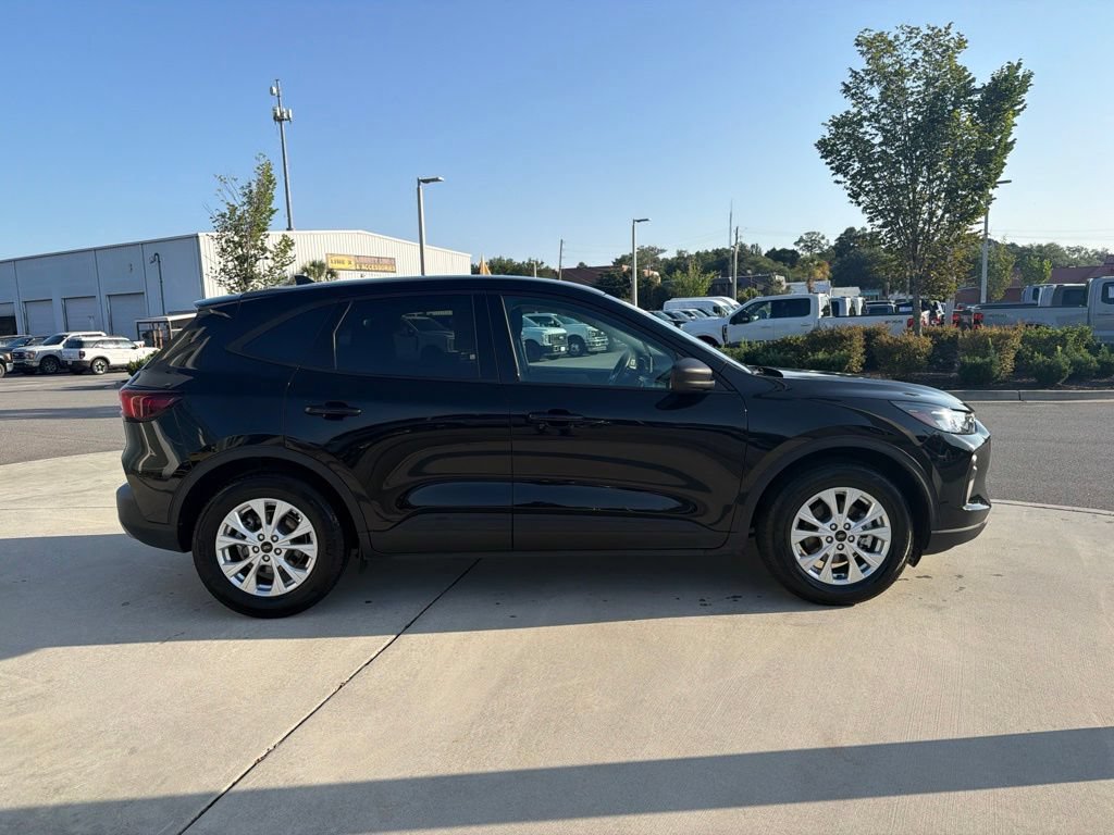 Certified 2025 Ford Escape Active FWD image 2