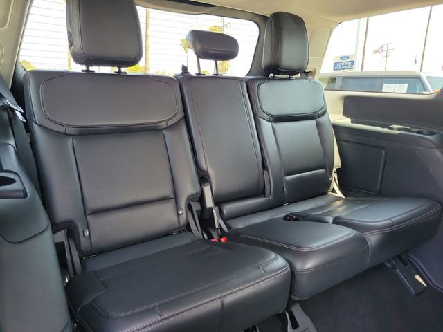 Certified 2025 Ford Expedition Platinum AWD/4WD image 23