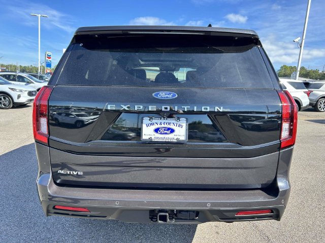 Certified 2025 Ford Expedition Active AWD/4WD image 7