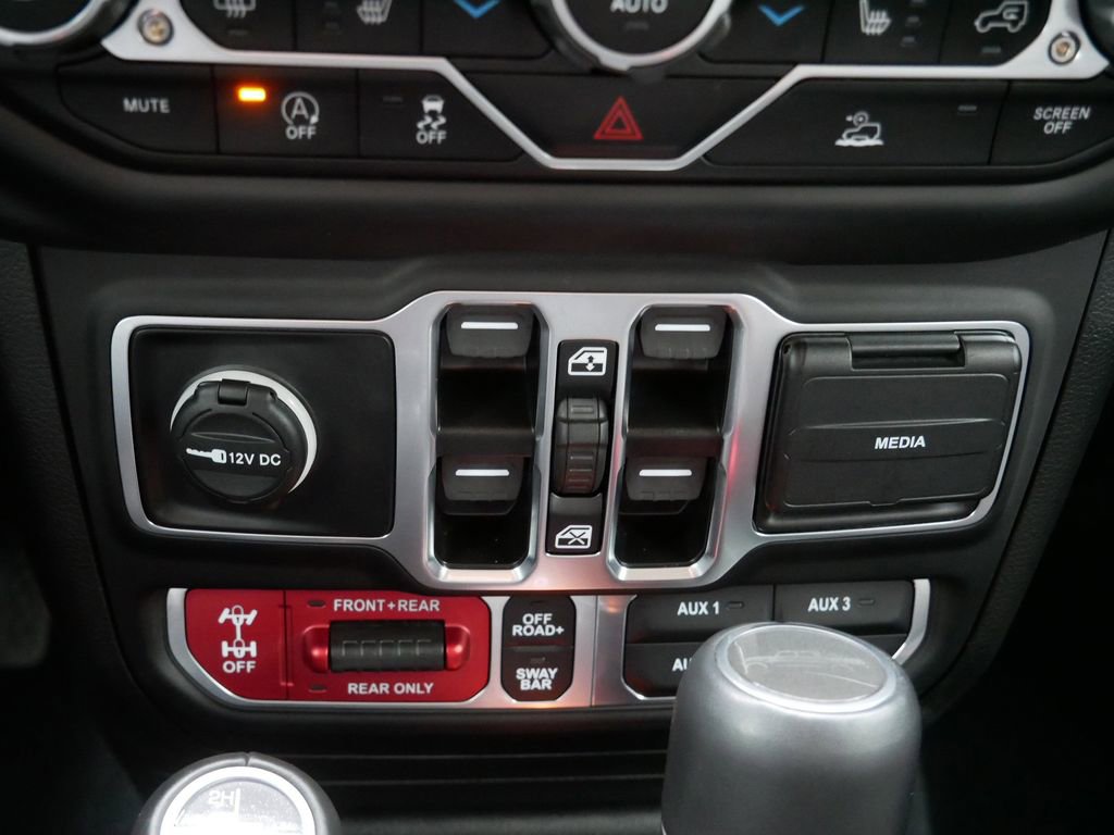 Used 2023 Jeep Gladiator Rubicon w/ LED Lighting Group AWD/4WD image 23