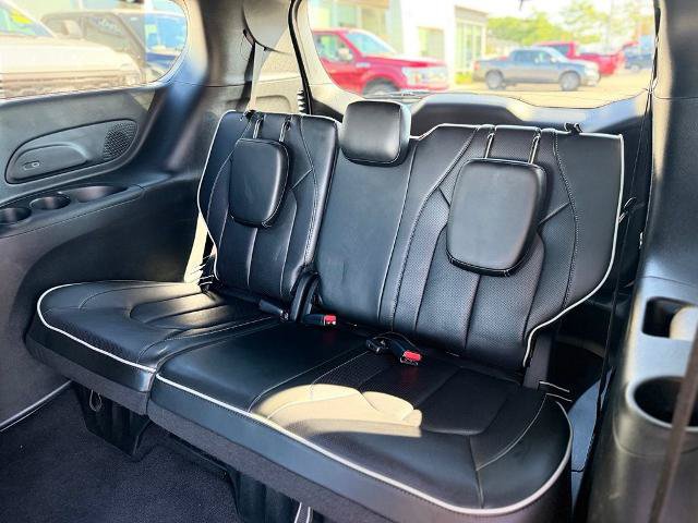 Used 2025 Chrysler Pacifica Limited FWD image 22