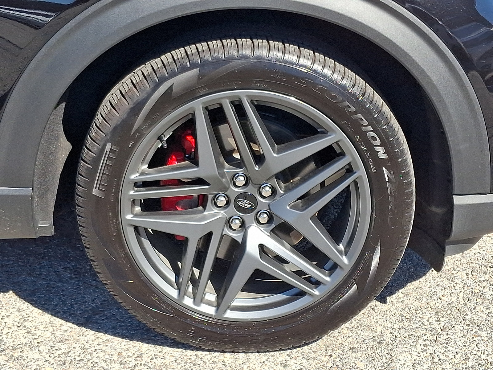 Certified 2025 Ford Explorer ST AWD/4WD image 11