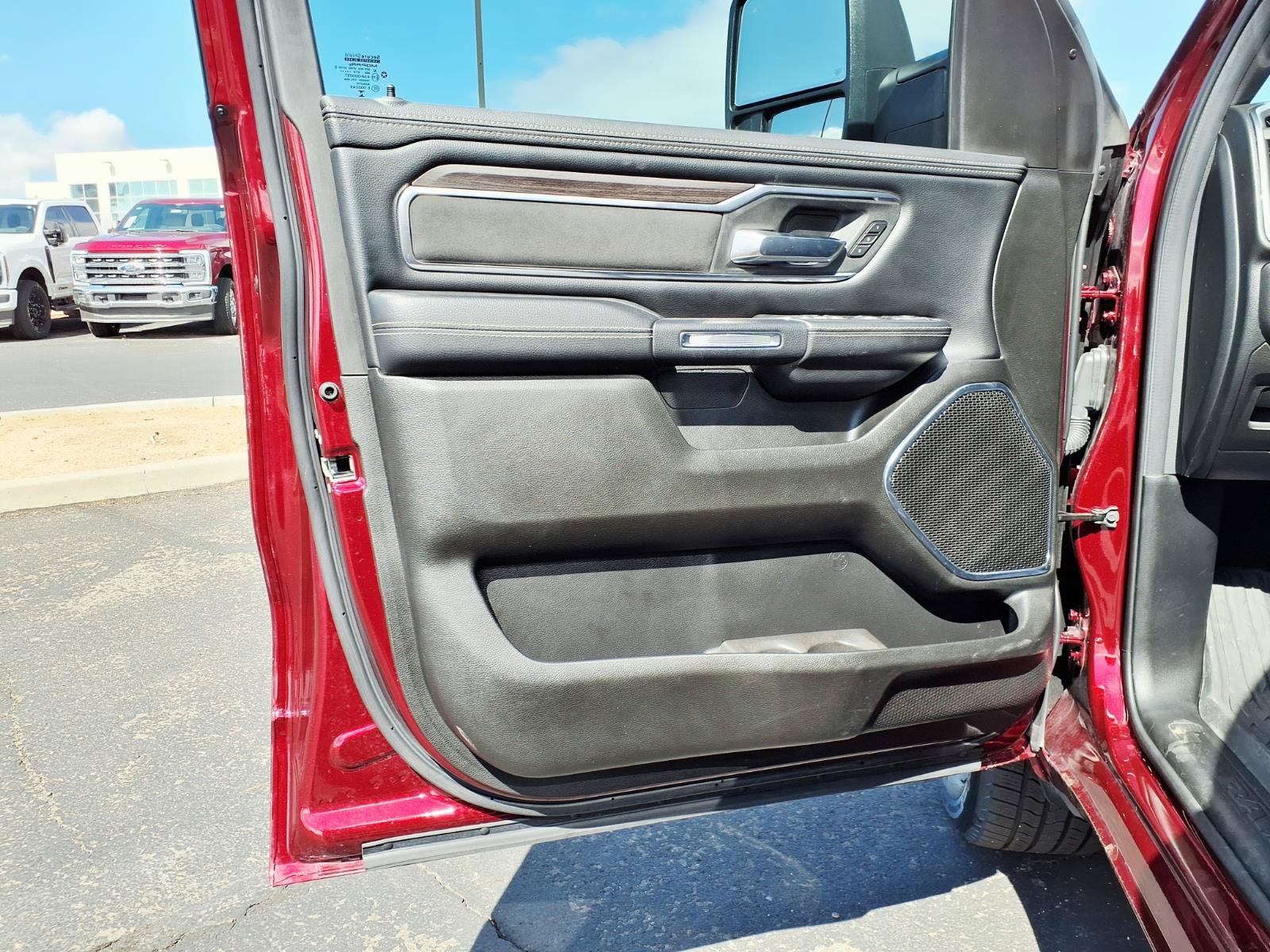 Used 2025 RAM 1500 Laramie w/ Sport Appearance Package AWD/4WD image 21