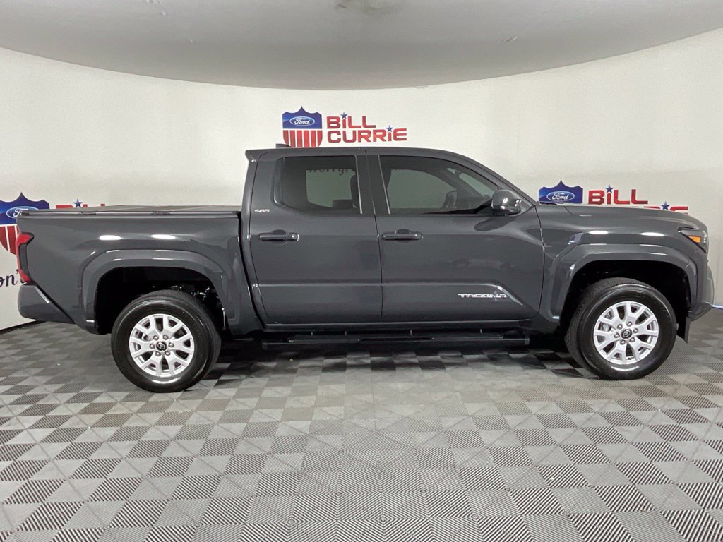 Used 2025 Toyota Tacoma SR5 RWD image 2
