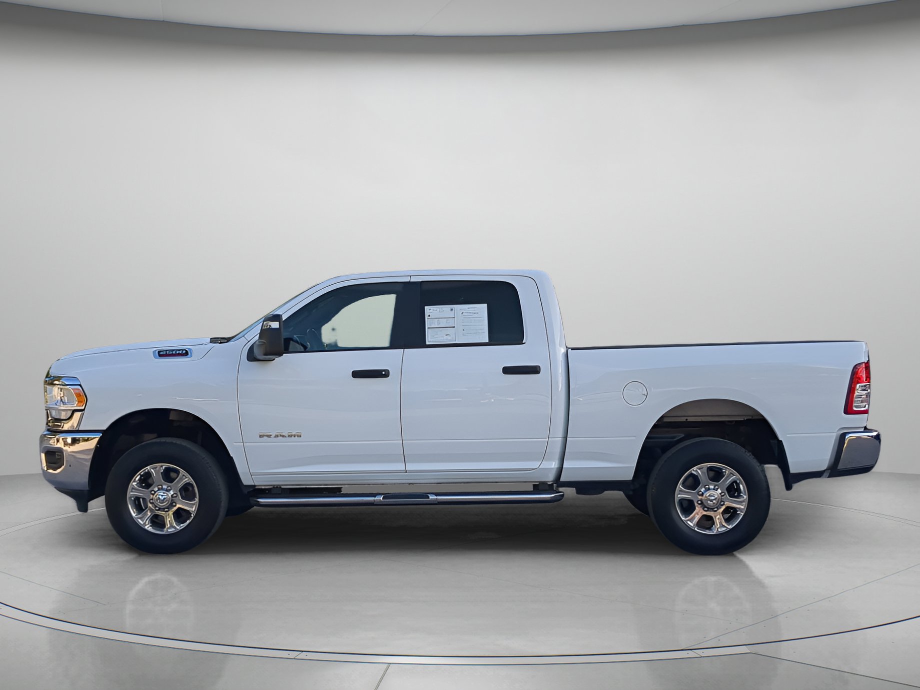 Used 2024 RAM 2500 Big Horn AWD/4WD image 43