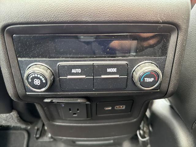 Used 2020 GMC Acadia SLT w/ LPO, Floor Liner Package AWD/4WD image 24