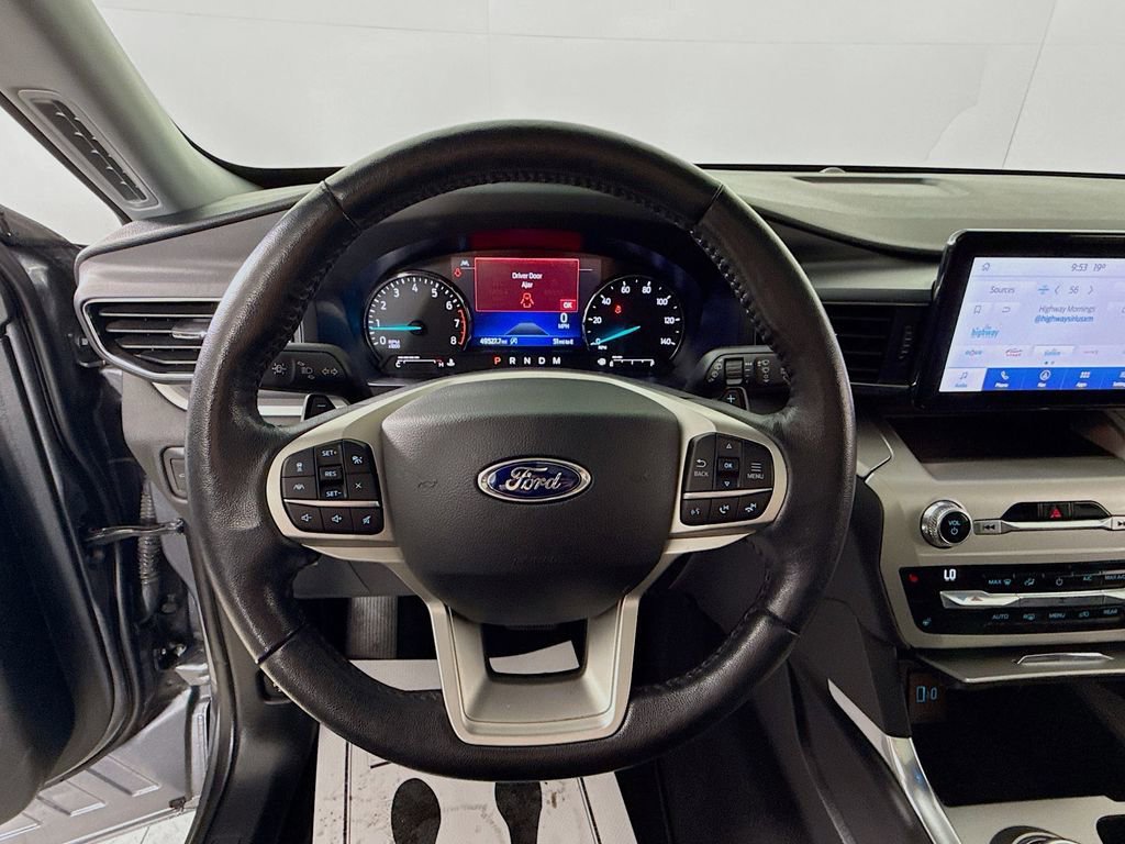 Certified 2021 Ford Explorer XLT w/ Equipment Group 202A image 11