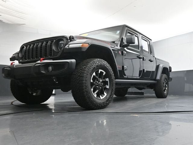 Used 2024 Jeep Gladiator Rubicon w/ Technology Group AWD/4WD image 28