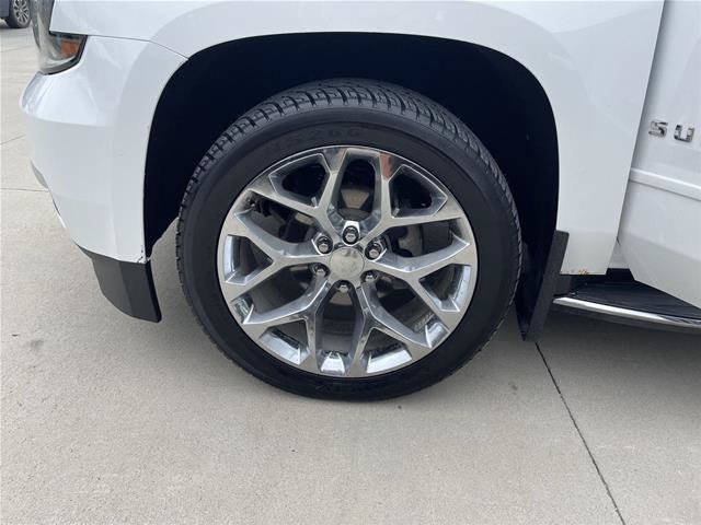 Used 2018 Chevrolet Suburban Premier w/ Max Trailering Package AWD/4WD image 8