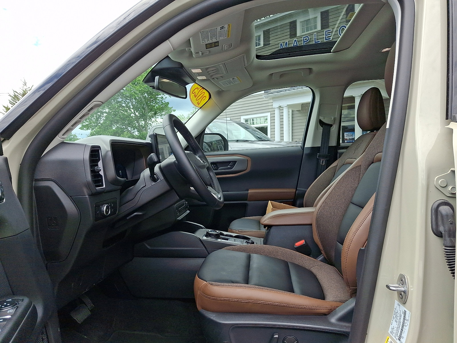 Certified 2025 Ford Bronco Sport Outer Banks w/ Outer Banks Tech Package+ AWD/4WD image 14