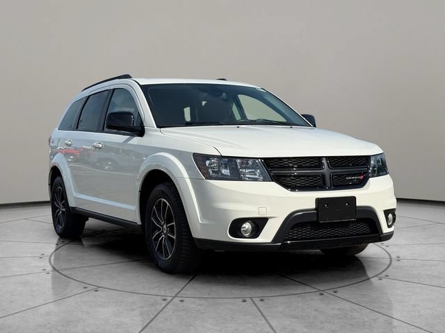 Used 2019 Dodge Journey SE w/ Connectivity Group FWD image 11