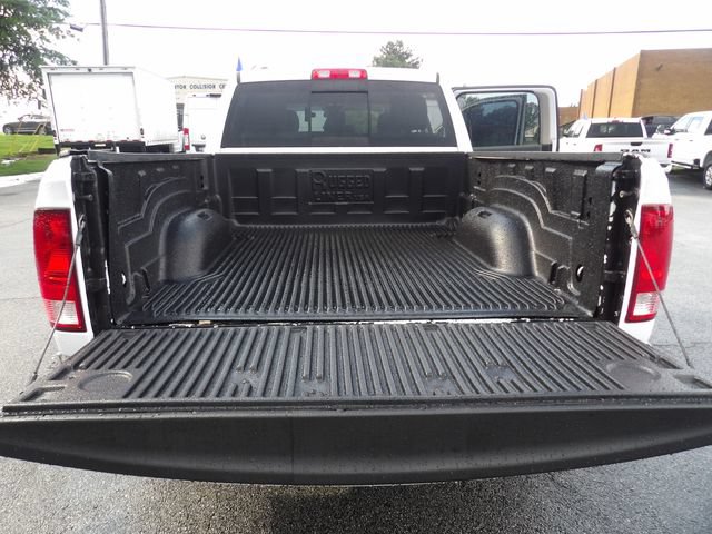 Used 2019 RAM 1500 Classic SLT AWD/4WD image 18