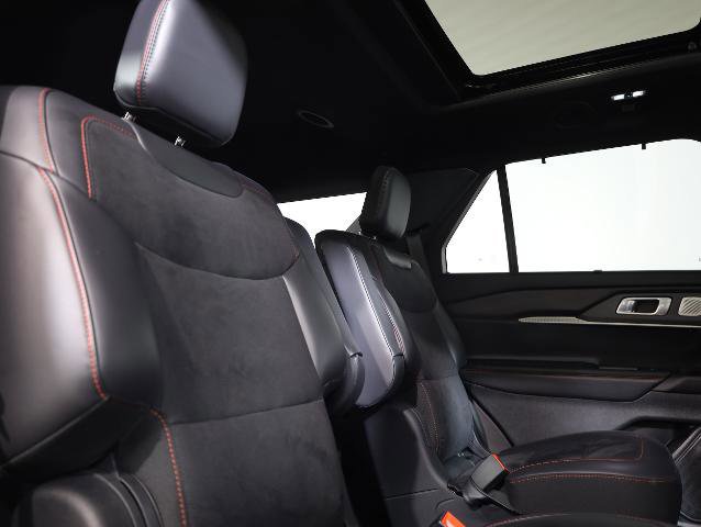 Certified 2025 Ford Explorer ST image 10