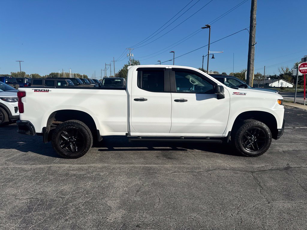 Used 2020 Chevrolet Silverado 1500 Custom Trail Boss AWD/4WD image 2