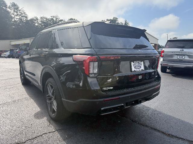 Certified 2025 Ford Explorer ST-Line w/ ST-Line Street Pack AWD/4WD image 14
