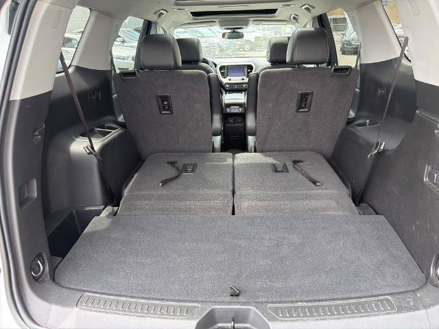 Used 2020 GMC Acadia SLT w/ LPO, Floor Liner Package AWD/4WD image 34