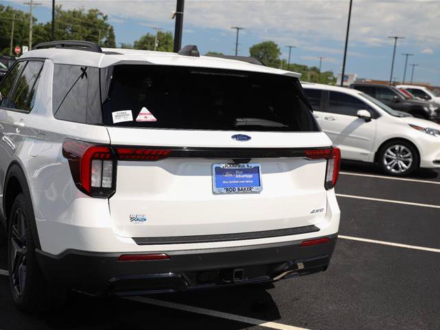 Certified 2025 Ford Explorer ST-Line w/ ST-Line Street Pack AWD/4WD image 13