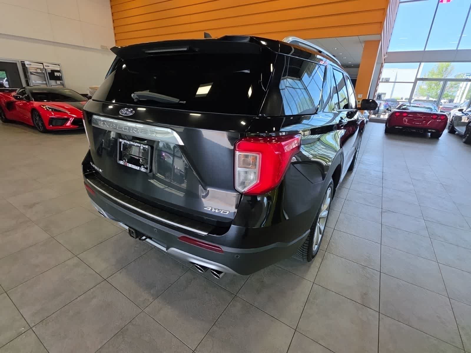 Certified 2022 Ford Explorer Platinum w/ Equipment Group 601A AWD/4WD image 8