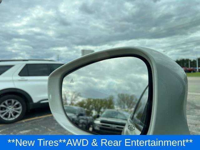 Used 2021 Chrysler Pacifica Touring-L w/ Uconnect Theater Family Group AWD/4WD image 15