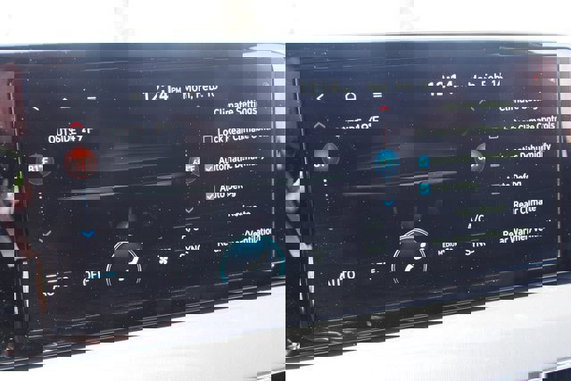 Used 2023 Hyundai Palisade Calligraphy image 32