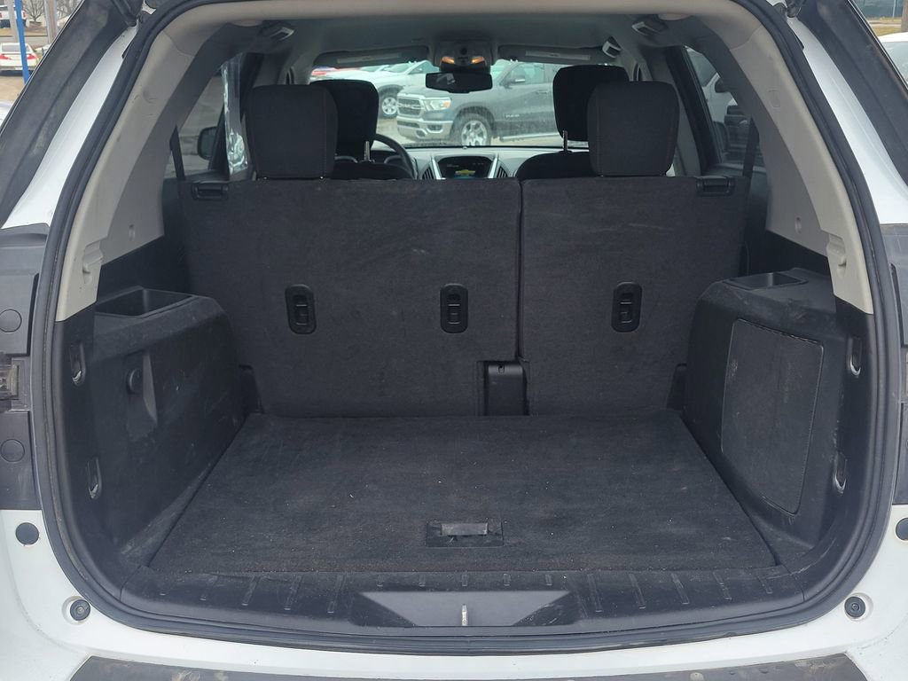 Used 2017 Chevrolet Equinox LS image 6