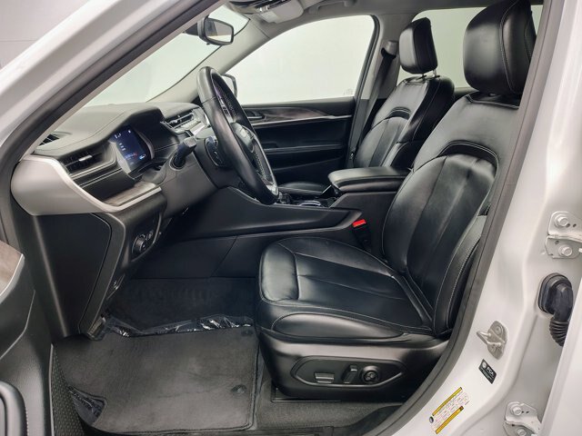 Used 2022 Jeep Grand Cherokee L Limited AWD/4WD image 22