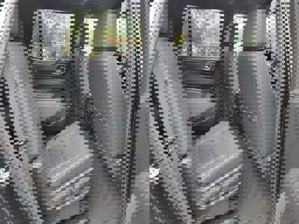 Used 2024 Chevrolet Tahoe LT image 15