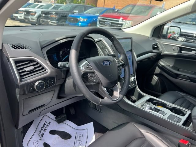 Certified 2024 Ford Edge SEL w/ Convenience Package AWD/4WD image 7