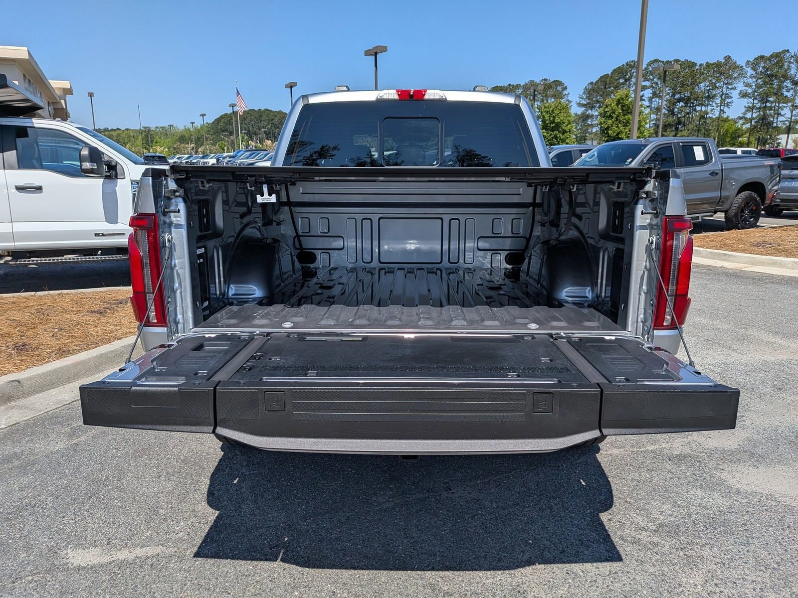 Certified 2025 Ford F150 Platinum w/ Equipment Group 702A High AWD/4WD image 7