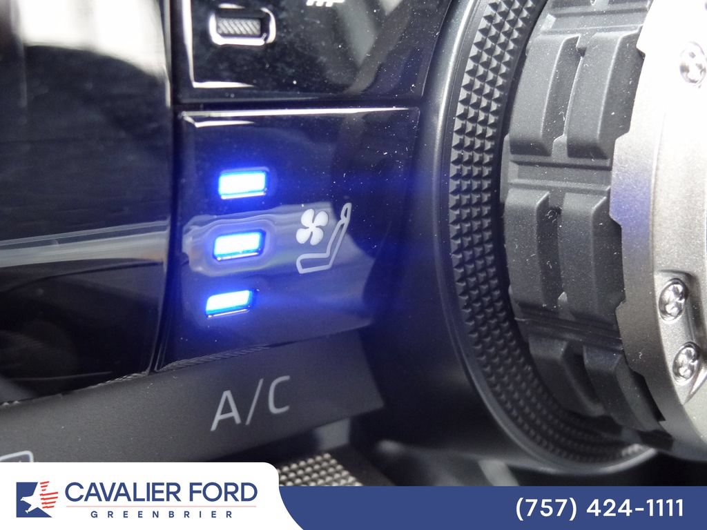 Used 2026 Toyota 4Runner Platinum AWD/4WD image 36