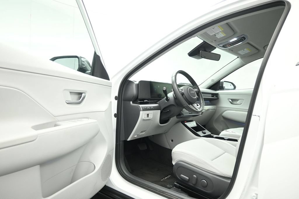 Used 2026 Hyundai Kona SEL Premium AWD/4WD image 7