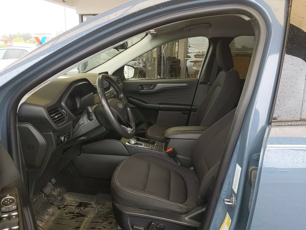 Certified 2024 Ford Escape Active AWD/4WD image 13