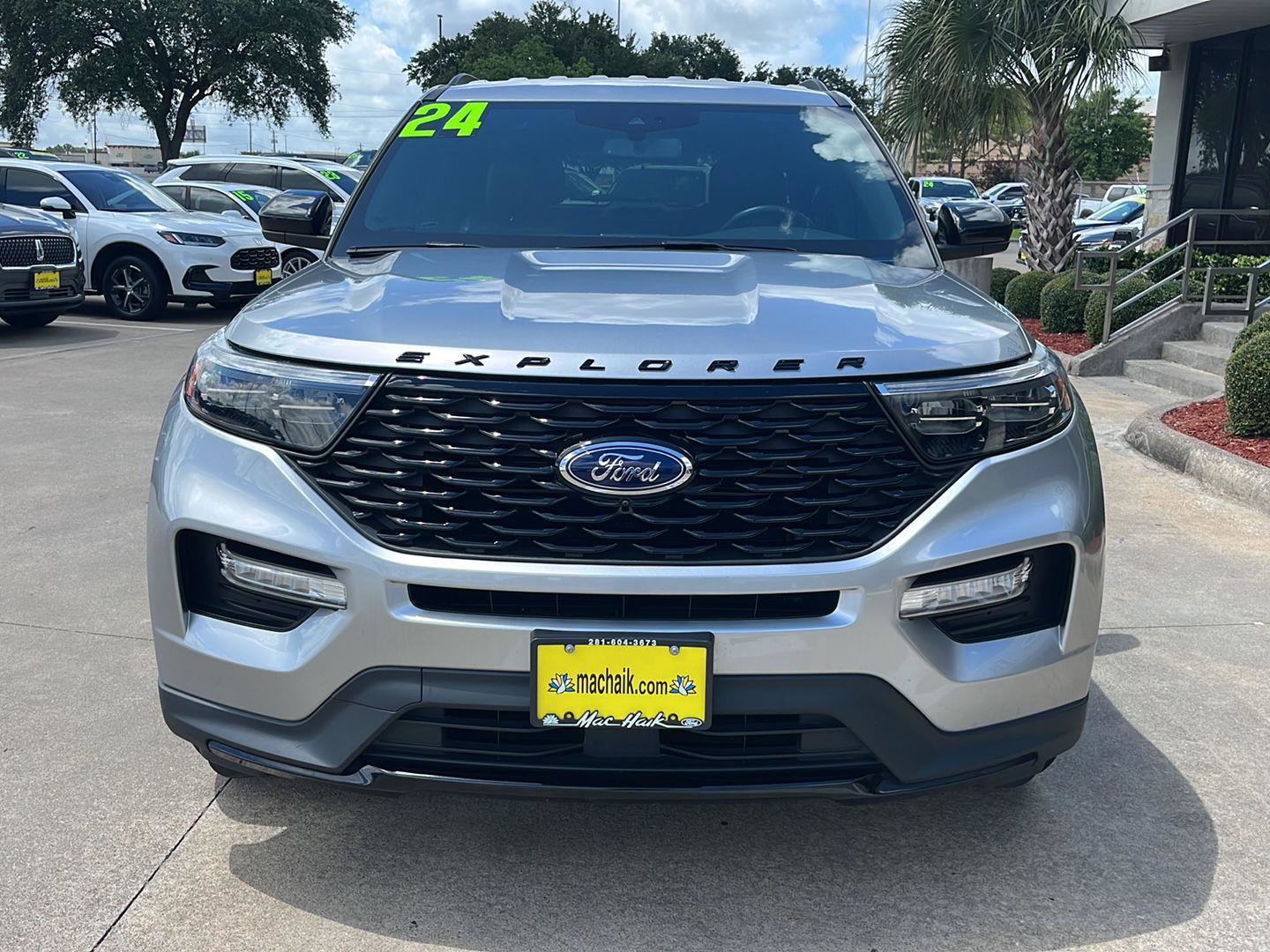Certified 2024 Ford Explorer ST-Line w/ Class IV Trailer Tow Package RWD image 2