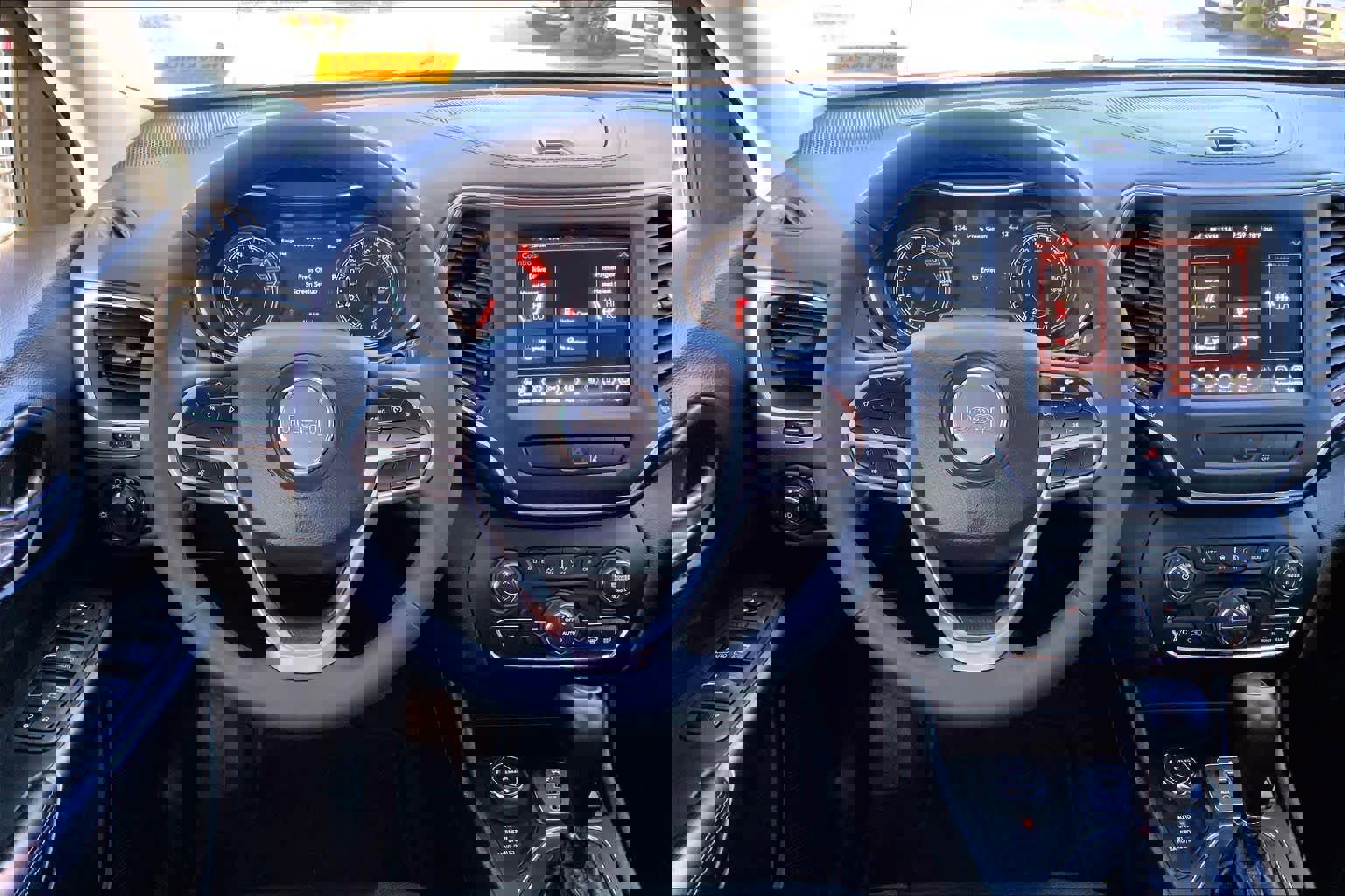 Used 2022 Jeep Cherokee Latitude Lux image 8