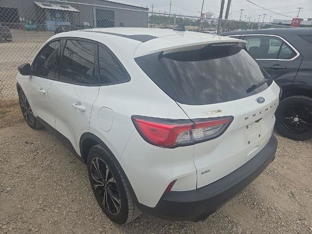 Certified 2022 Ford Escape SE w/ SE Sport Appearance Package FWD image 2