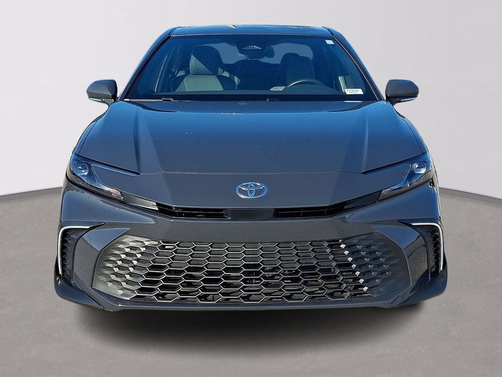 Used 2025 Toyota Camry SE FWD image 2