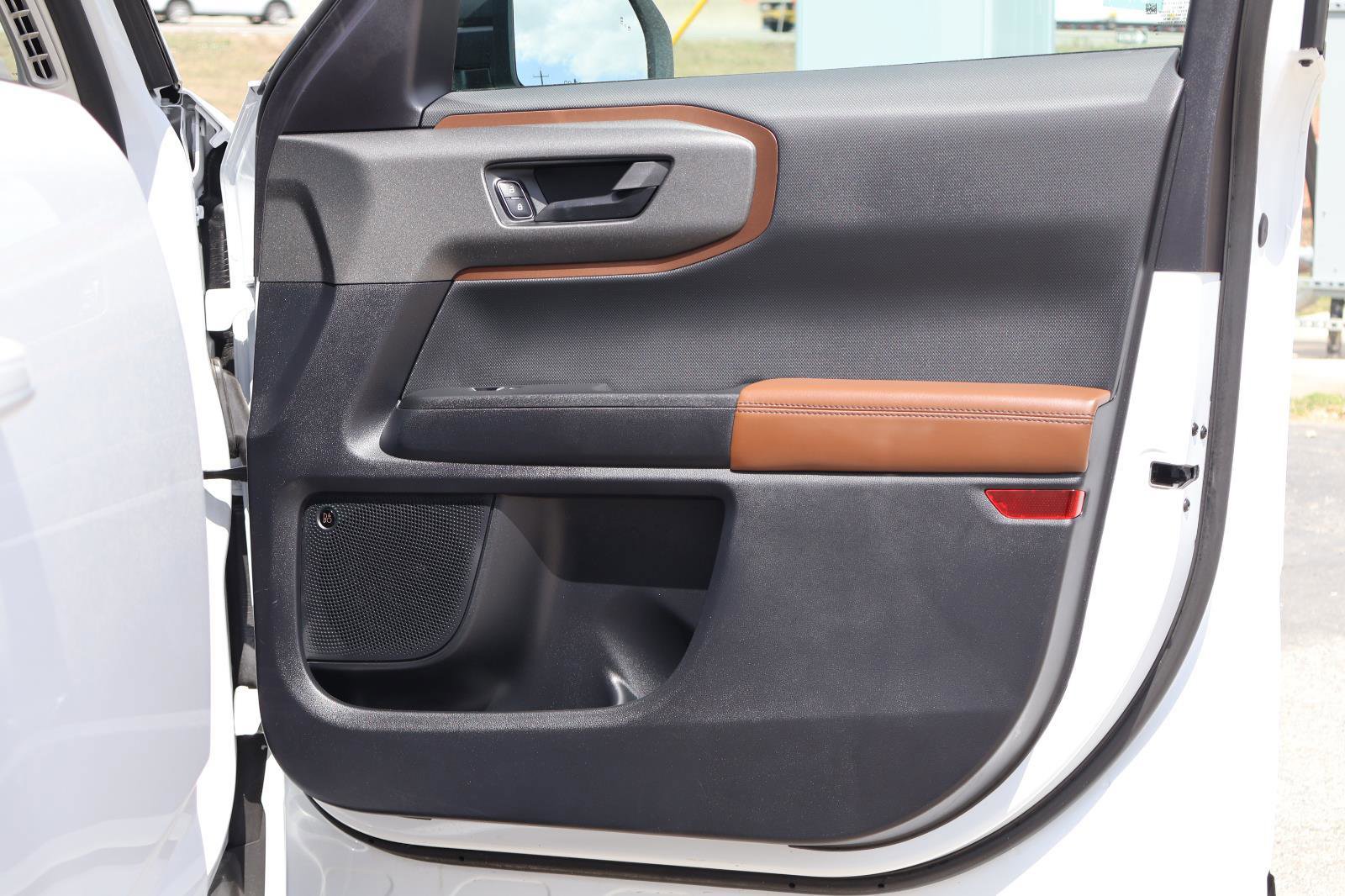 Certified 2025 Ford Bronco Sport Outer Banks w/ Outer Banks Tech Package+ image 38