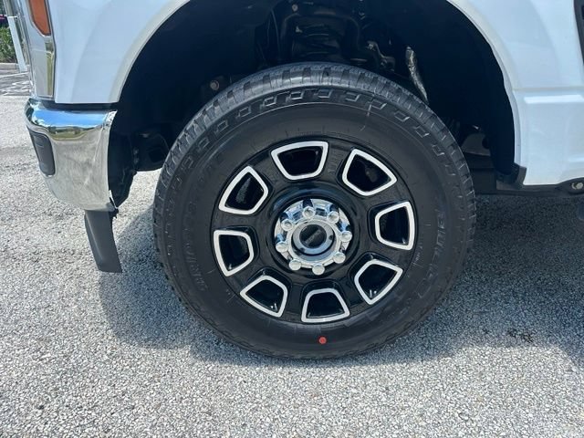 Certified 2025 Ford F250 XLT w/ FX4 Off-Road Package AWD/4WD image 28