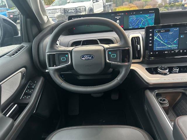Certified 2025 Ford Expedition Active image 8