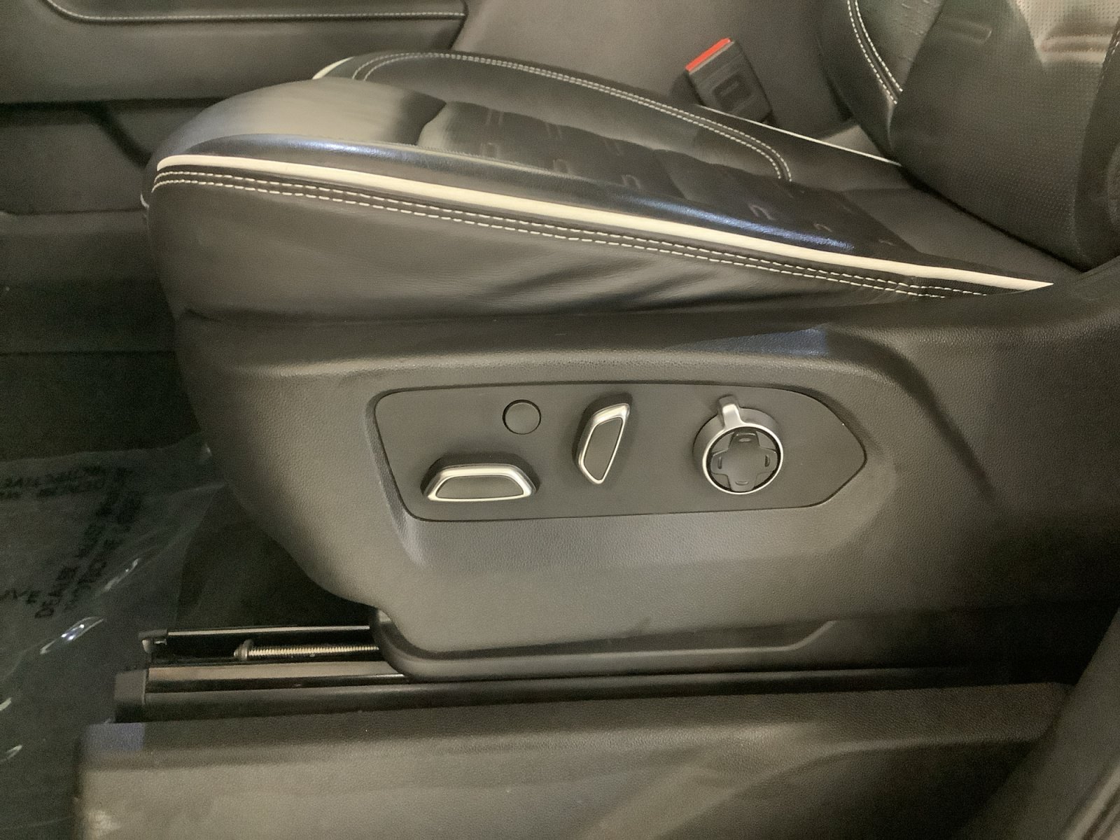 Used 2025 GMC Sierra 1500 AT4X AWD/4WD image 13