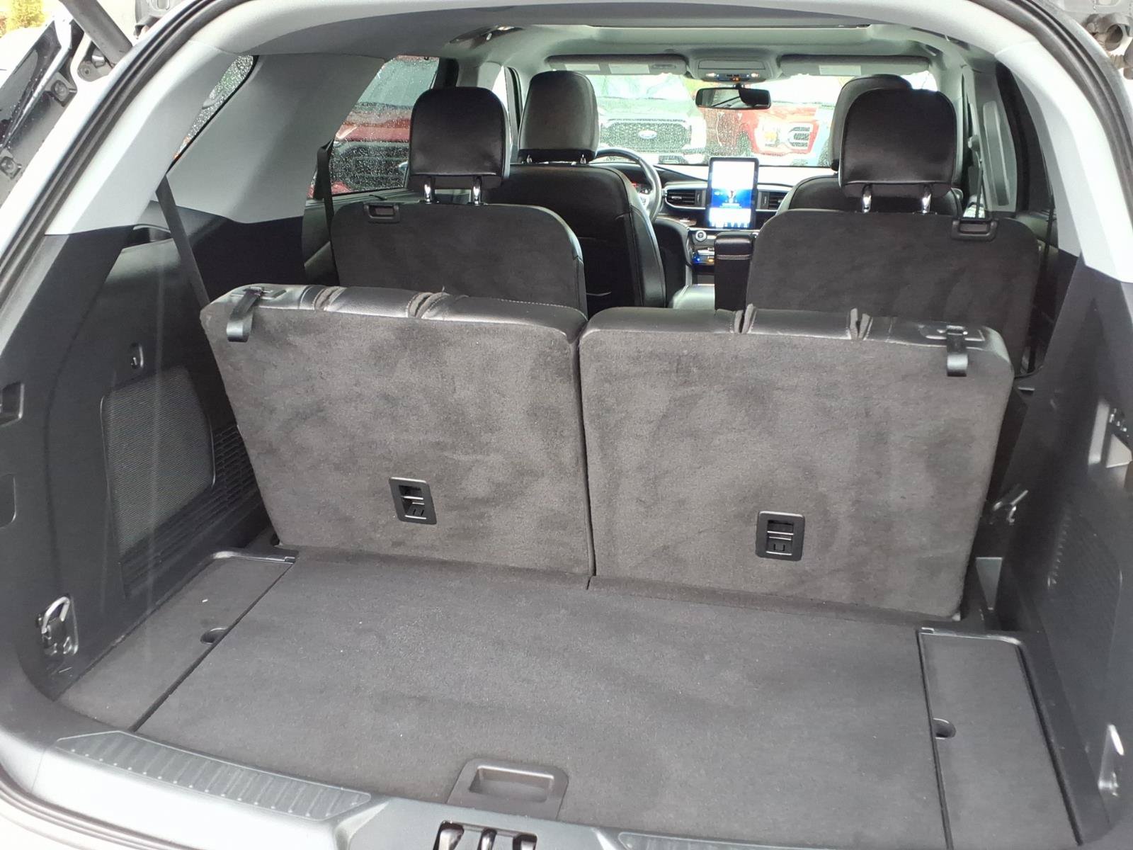 Certified 2023 Ford Explorer Limited w/ Limited Technology Package AWD/4WD image 29